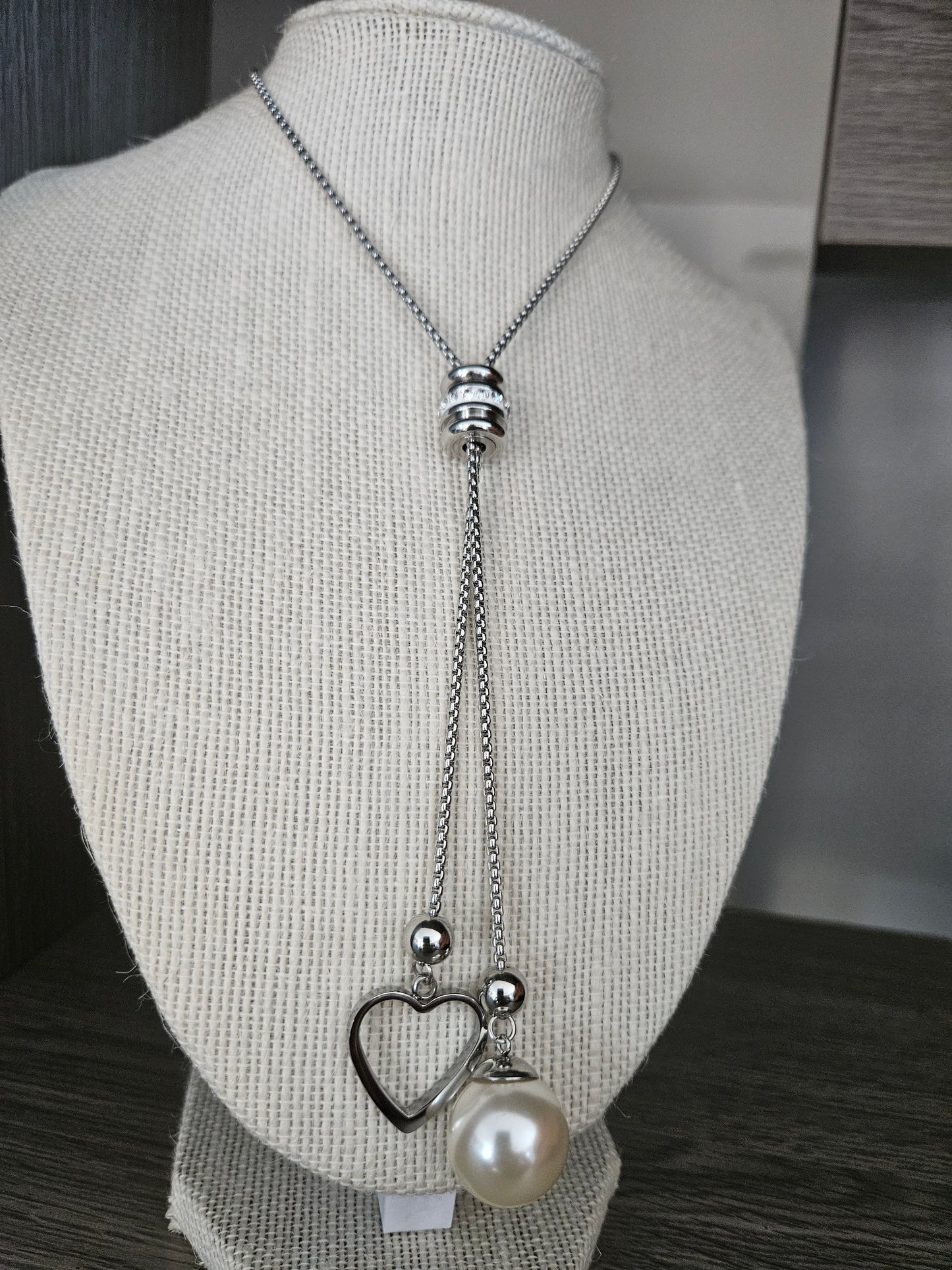 Cadena larga,ajustable de corazon,perlas stainless steel