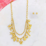 Cadena motivo del mar. Muchos charms del mar