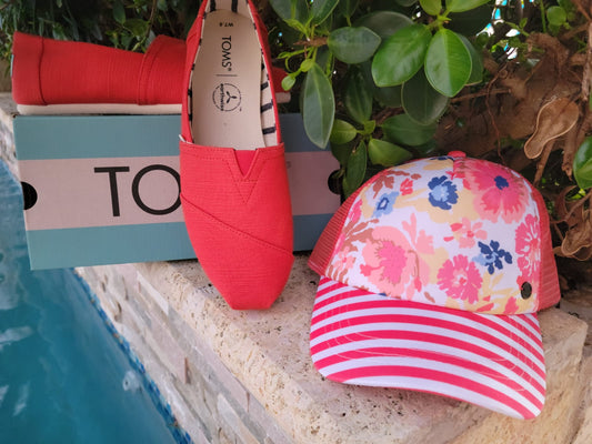 Zapatos Toms son size 7.5,igual le pueden servir a una persona size 8