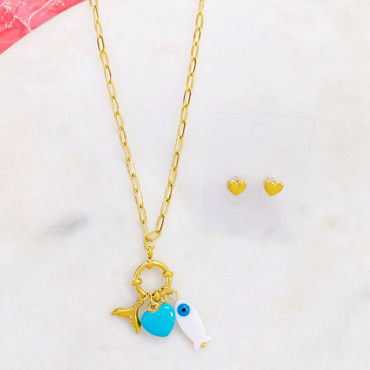 Cadena motivo del mar,pescado con ojito azul,corazón color azul turquesa,aletas color oro
