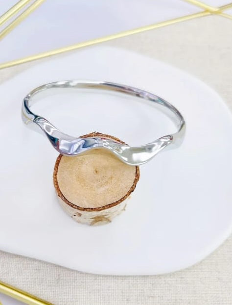 Pulsera Bangle disponible en Oro Plata Stainless Steel